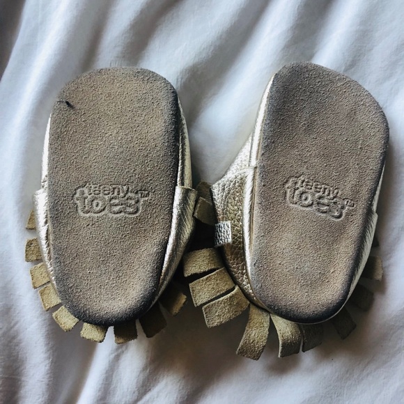 Size 1 & 2 Leather Moccasin combo (gold & silver) - Picture 3 of 7